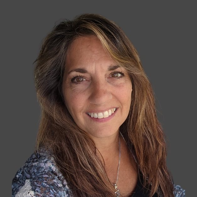 Carolyn Straniere